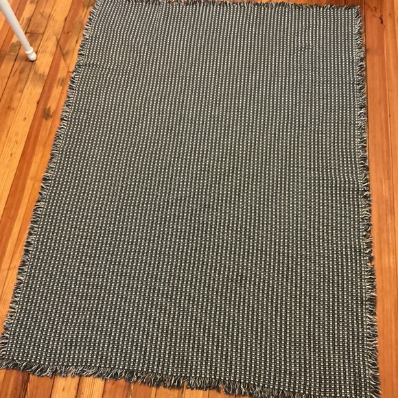 Vintage Knit Tablecloth - Picture 5 of 8